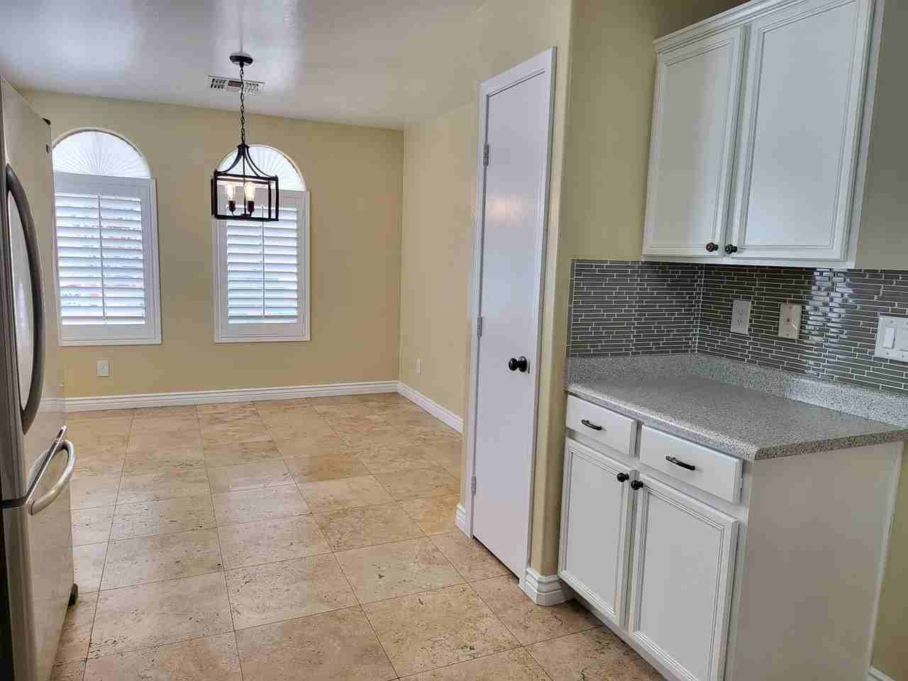 6629 S 18th Dr - Photo 7 of 30