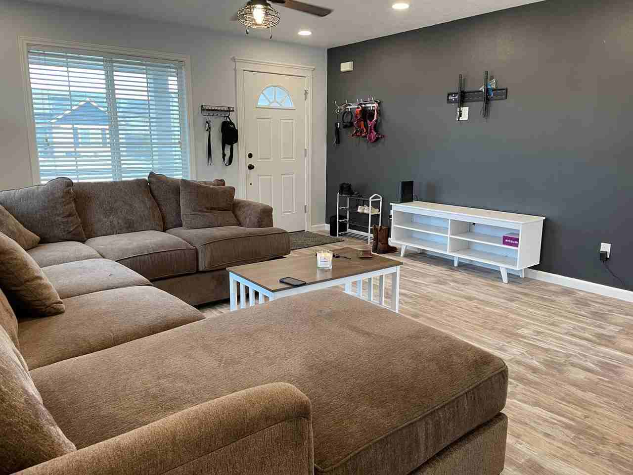 4503 E Rhine River Dr - Photo 4 of 16