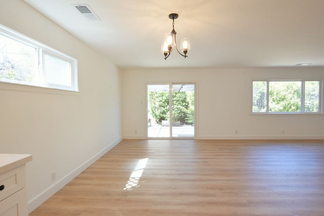 1445 Elam Ave - Photo 5 of 16