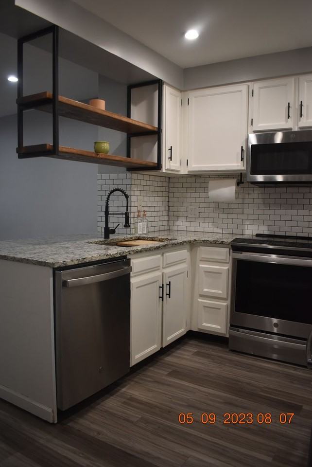 6732 S Holland Way - Photo 5 of 16