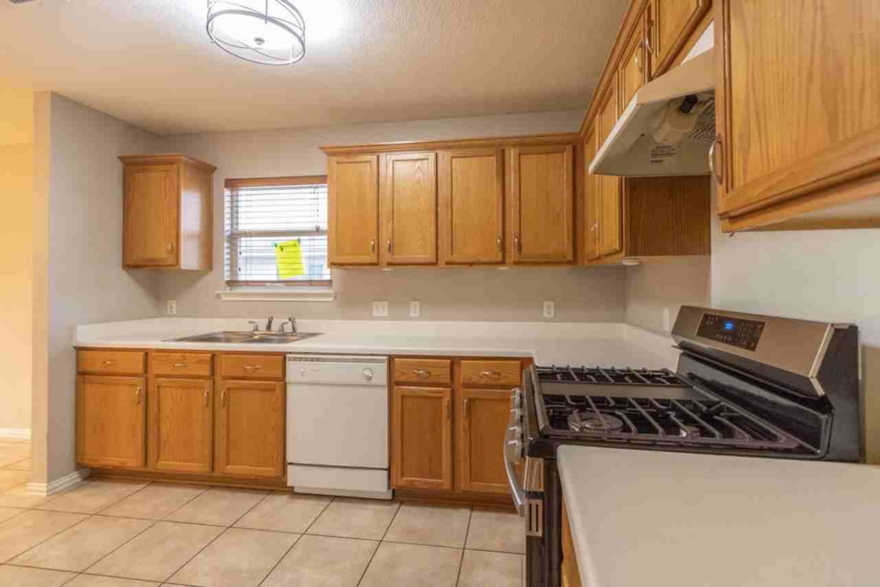 6905 Broad Brook Dr - Photo 5 of 24