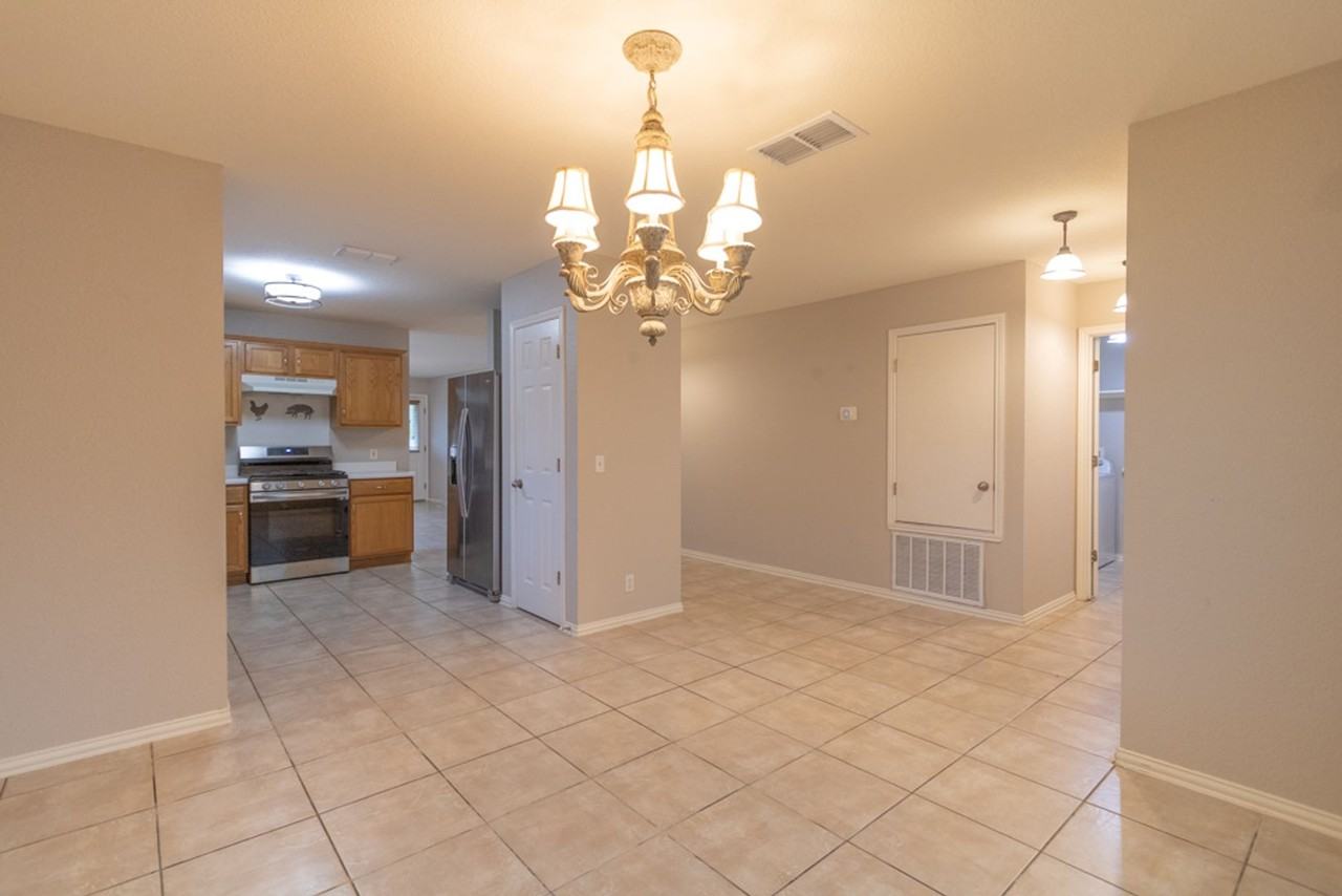 6905 Broad Brook Dr - Photo 7 of 24