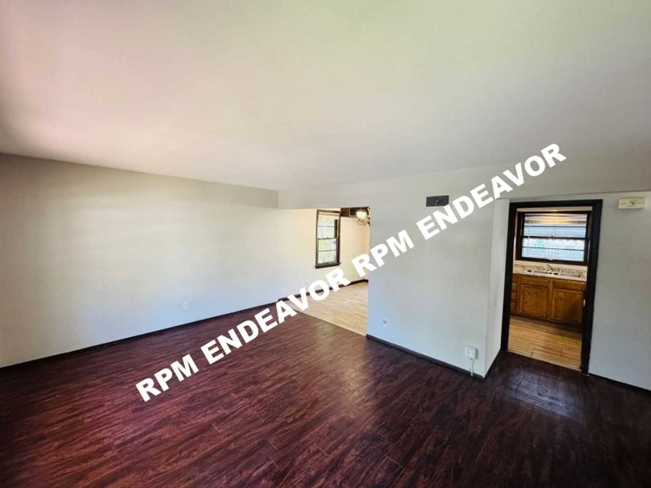 1172 June Ave - Photo 3 of 20