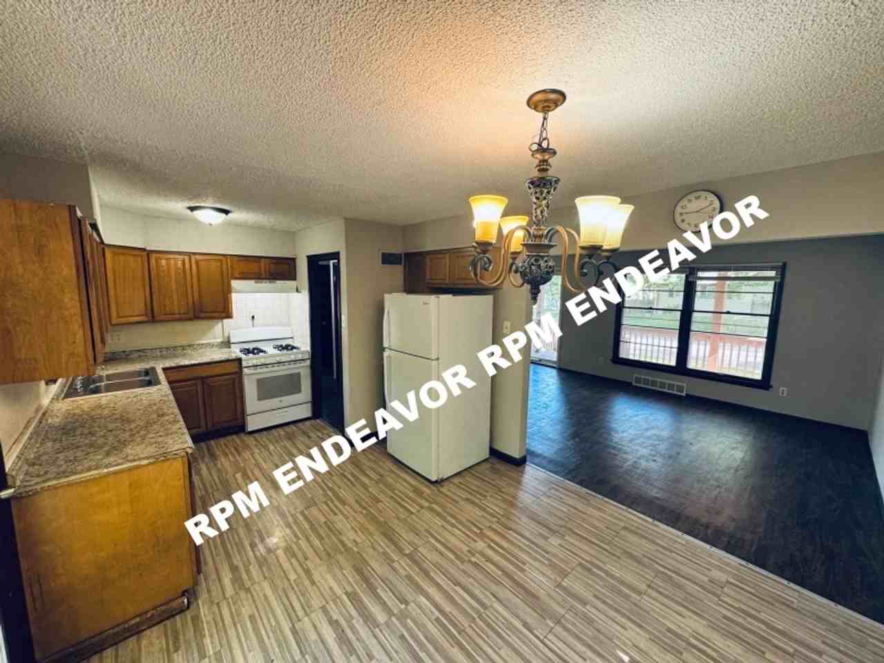 1172 June Ave - Photo 4 of 20