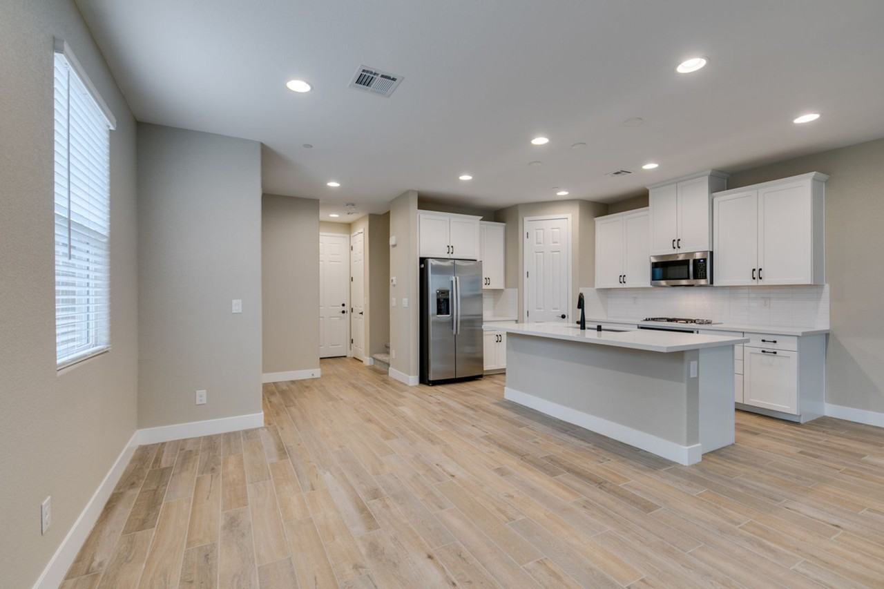 105 Emerald Summit Ln - Photo 2 of 47