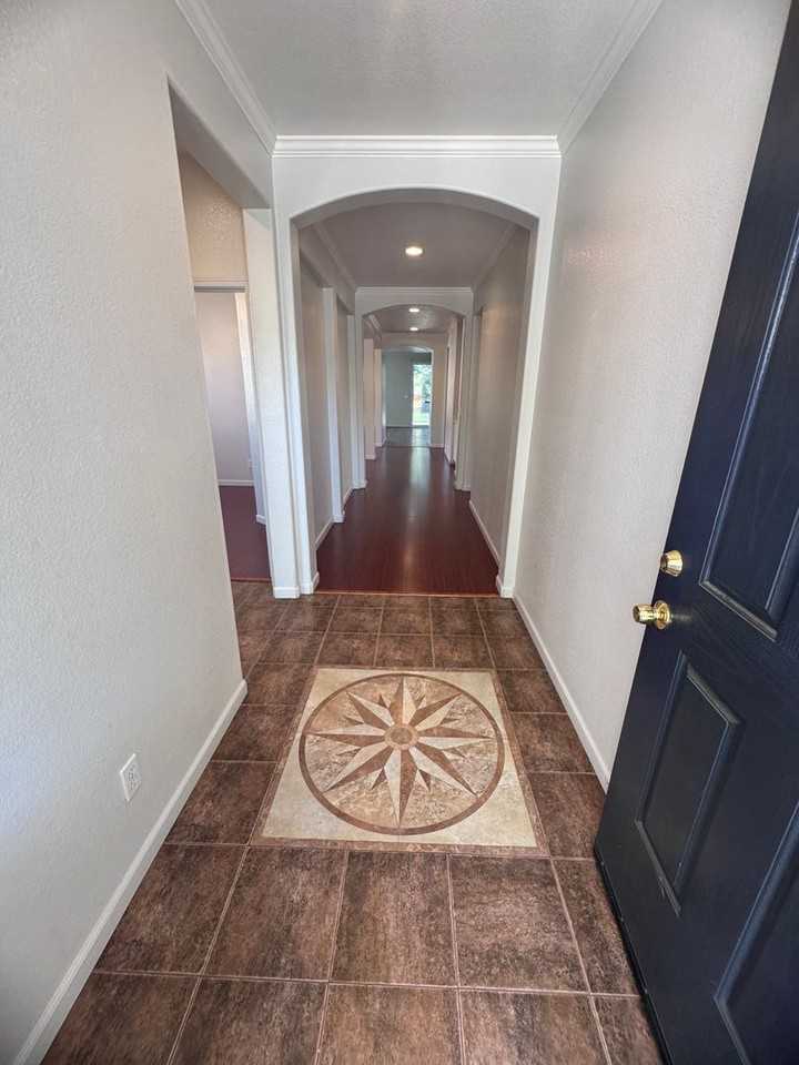 9801 Caygoude Ct - Photo 3 of 30