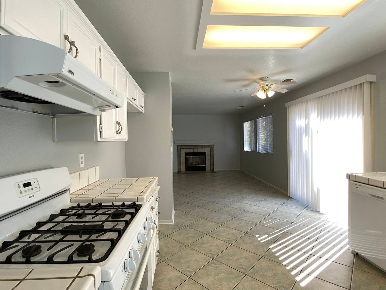 3569 Shogoro Ln - Photo 7 of 42