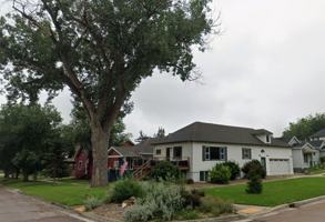 featured image of 831 Saint James St