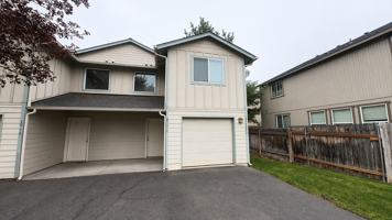 featured image of 3016 3016 - 3022 SW Juniper Ave