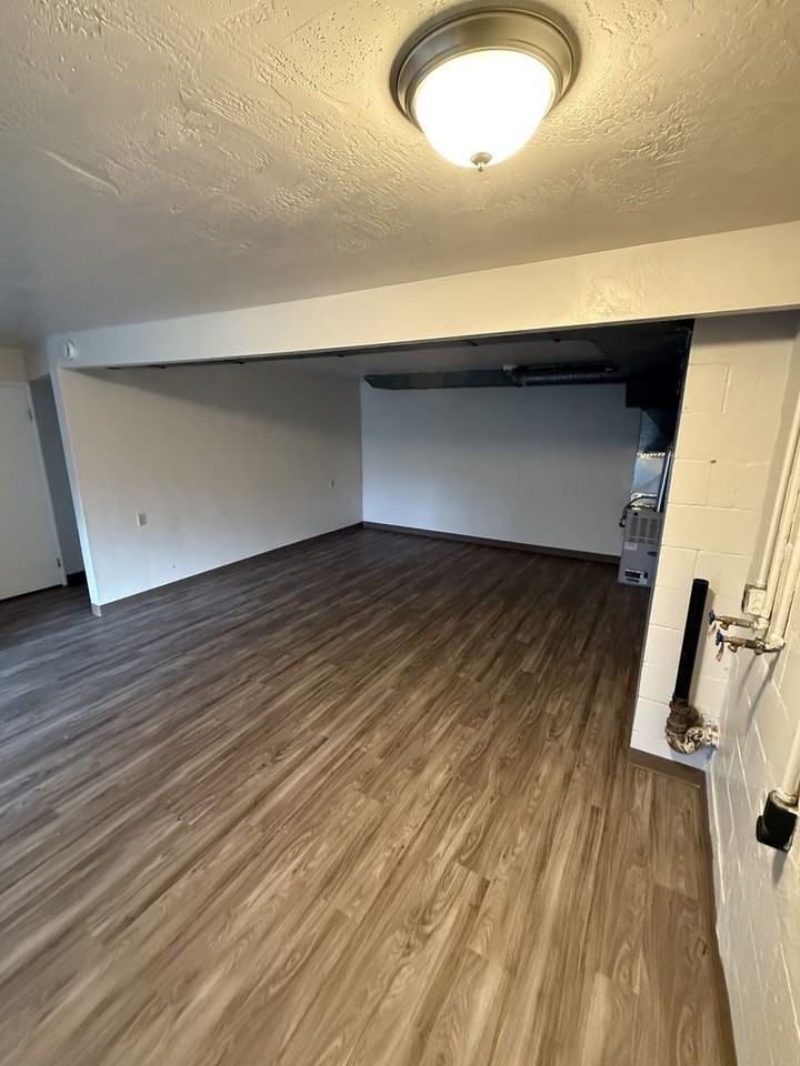 453-132 Stoneway Apartments - Photo 2 of 12
