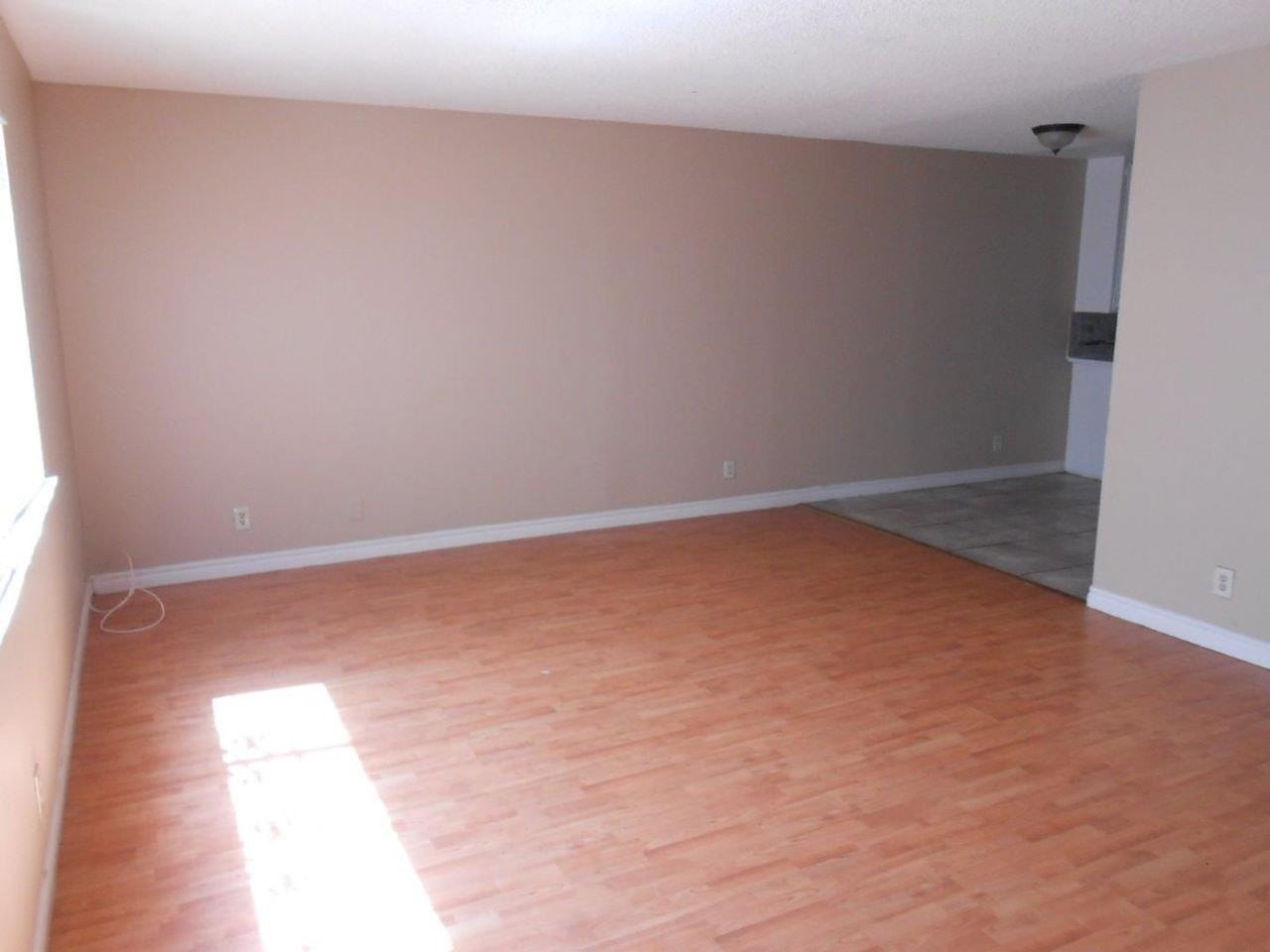 544 Greenbriar Townhouse Way - Photo 2 of 23