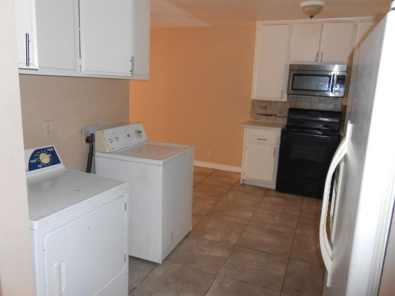544 Greenbriar Townhouse Way - Photo 3 of 23