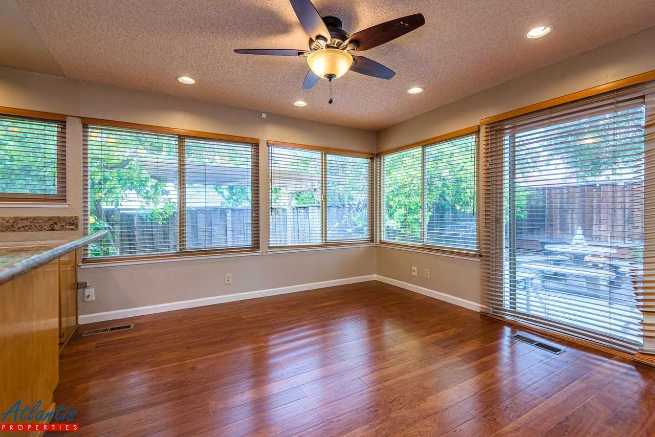 4442 Silverberry Dr - Photo 6 of 21