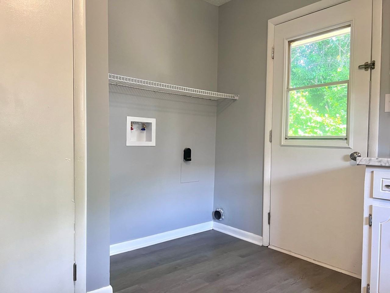 211 Chapel St - Photo 6 of 9