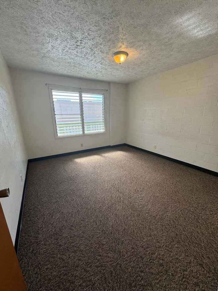 464 Kalanikoa St #204 - Photo 6 of 7