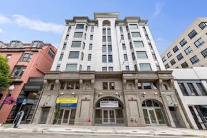 featured image of 2072 Addison St