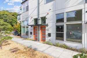 featured image of 1518 Nw 87th St
