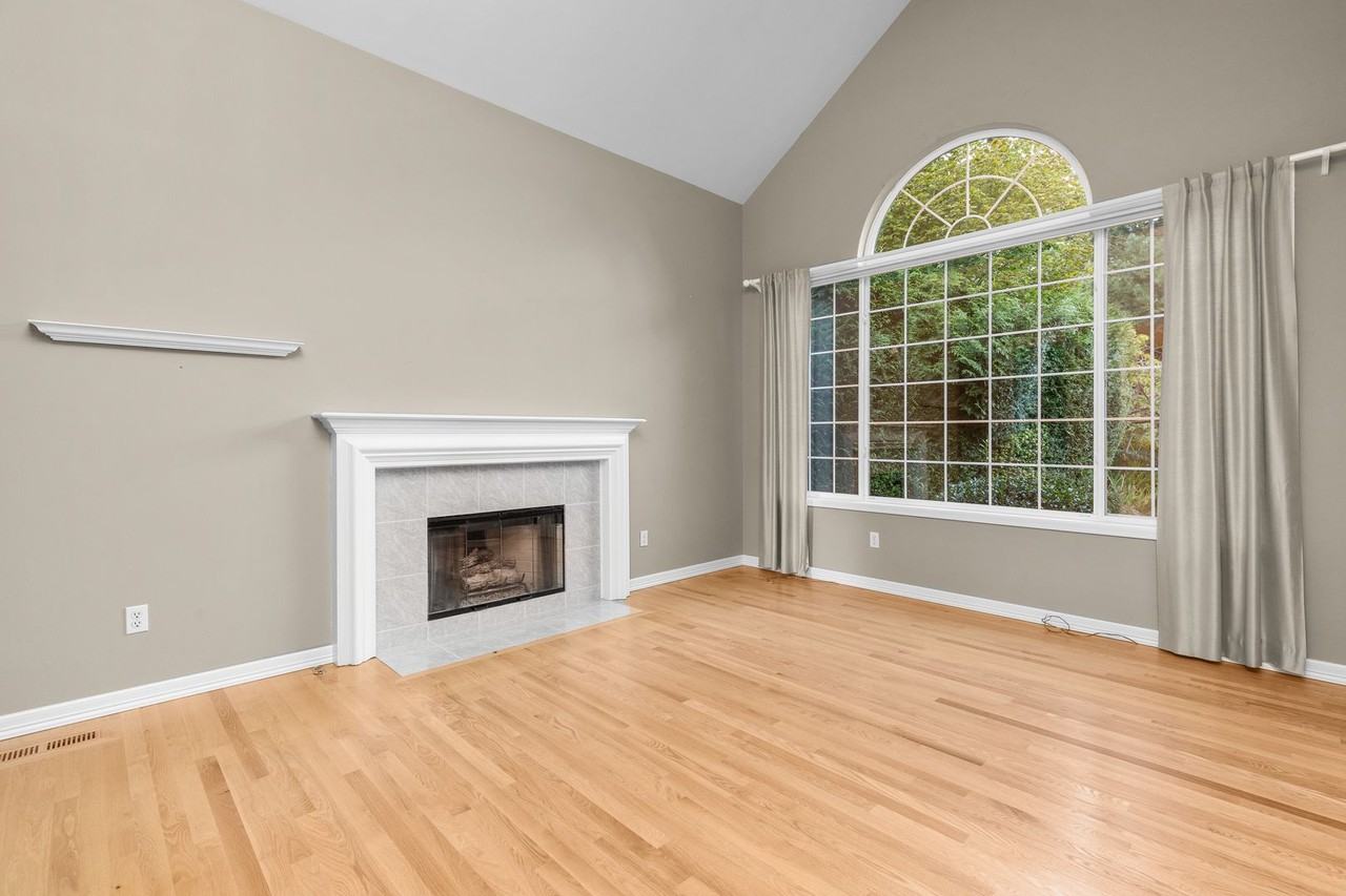 12357 76th Ct Ne - Photo 3 of 41