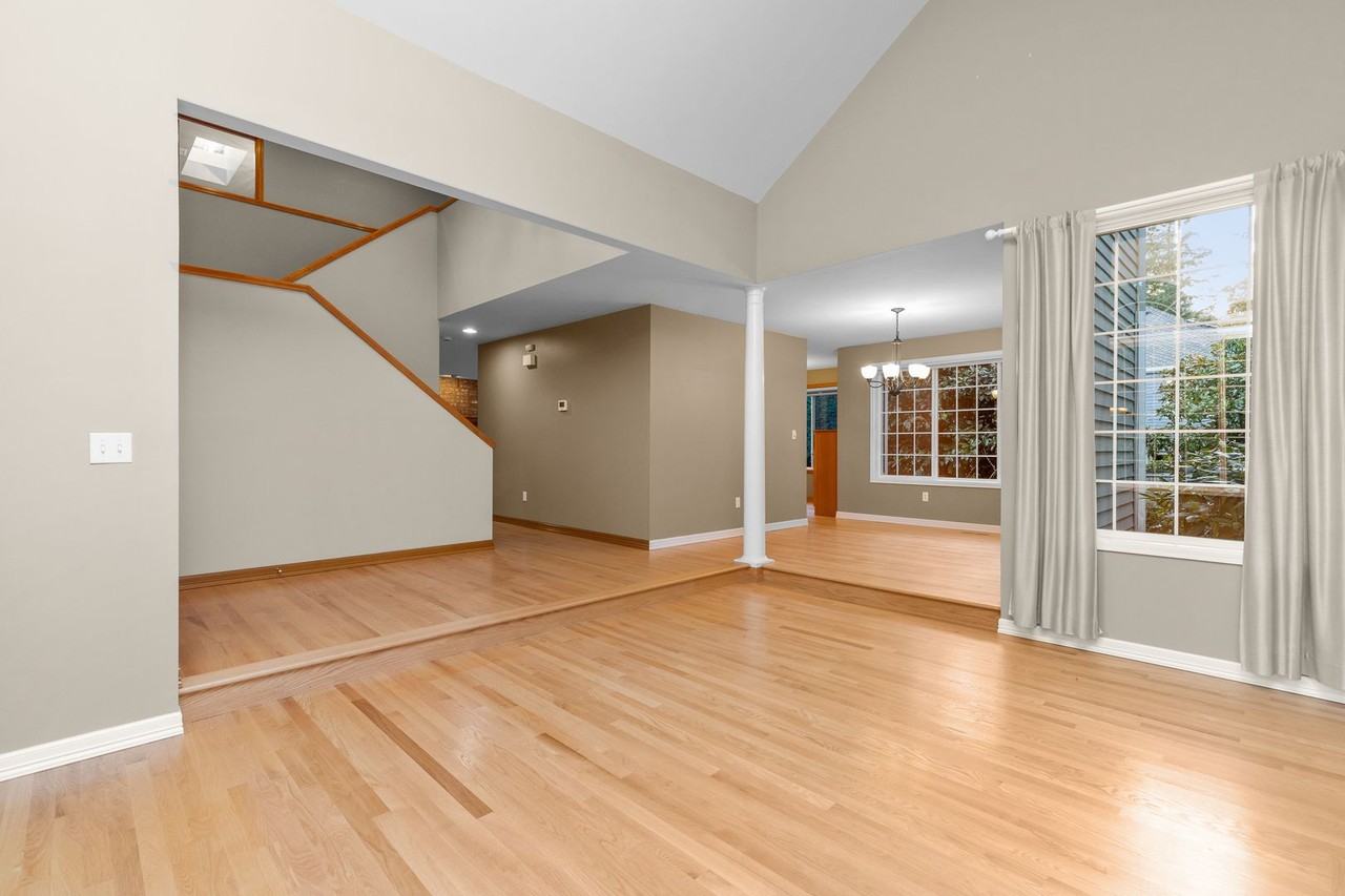 12357 76th Ct Ne - Photo 5 of 41