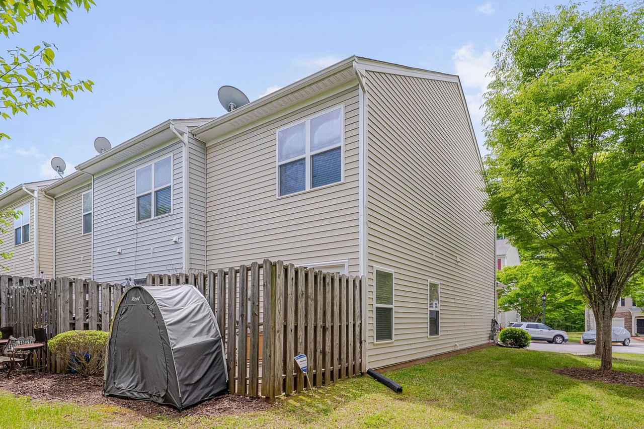 3114 Courtney Creek Blvd - Photo 4 of 24