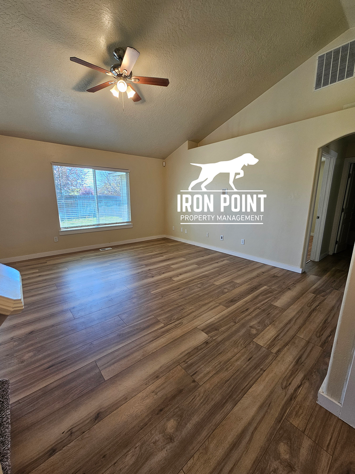 17344 N Cody Ave - Photo 6 of 33