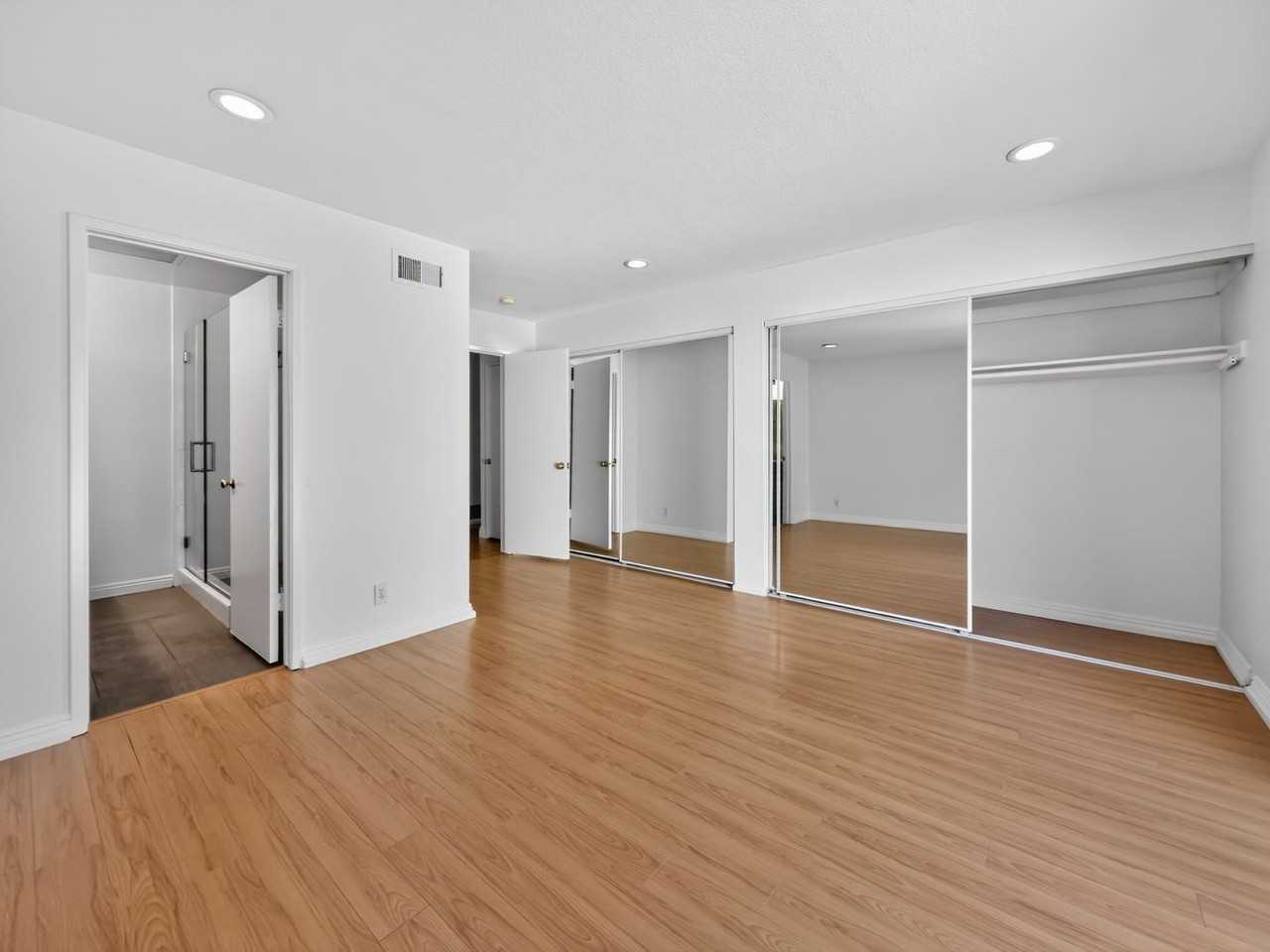 4421 Sandburg Way - Photo 6 of 20