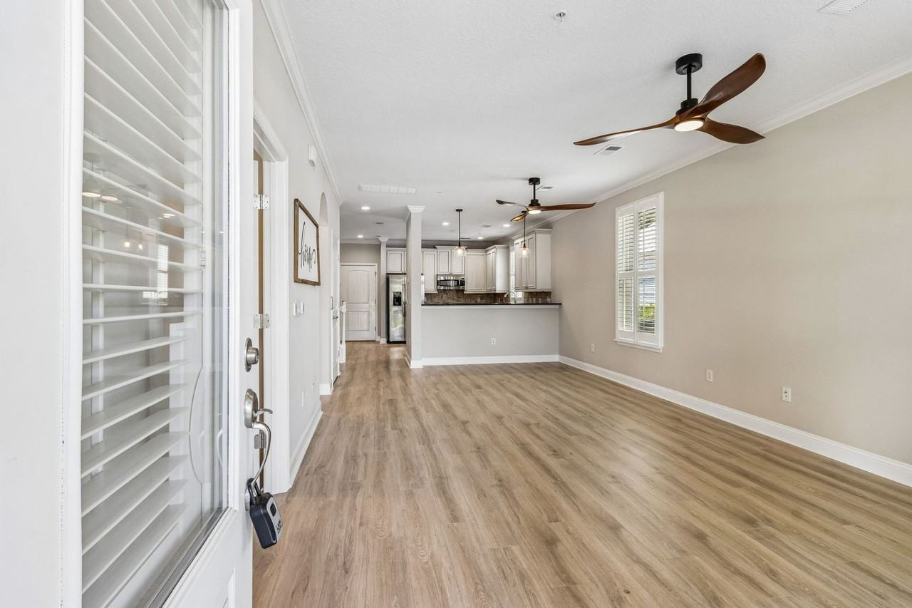 1850 Surf Side Dr - Photo 4 of 45
