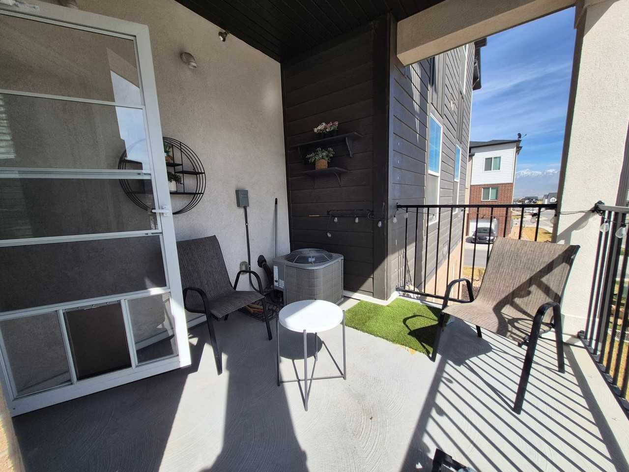 4683 4683 W Sylvie Court, #202 - Photo 6 of 21