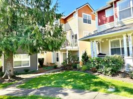 featured image of 515 225th Pl Ne #33