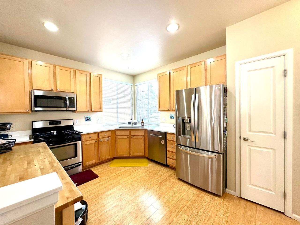 515 225th Pl Ne #33 - Photo 4 of 36