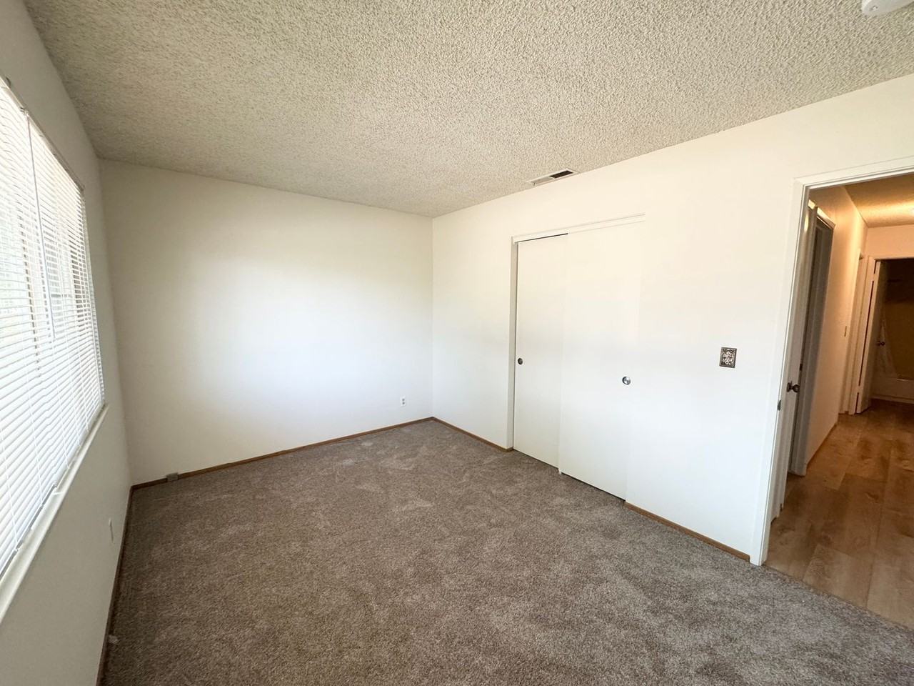 724 Saturn Way - Photo 7 of 16