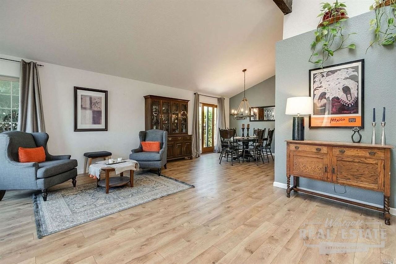 1659 Calle Ranchero - Photo 2 of 21