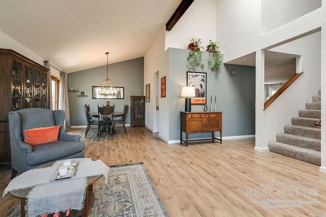 1659 Calle Ranchero - Photo 3 of 21