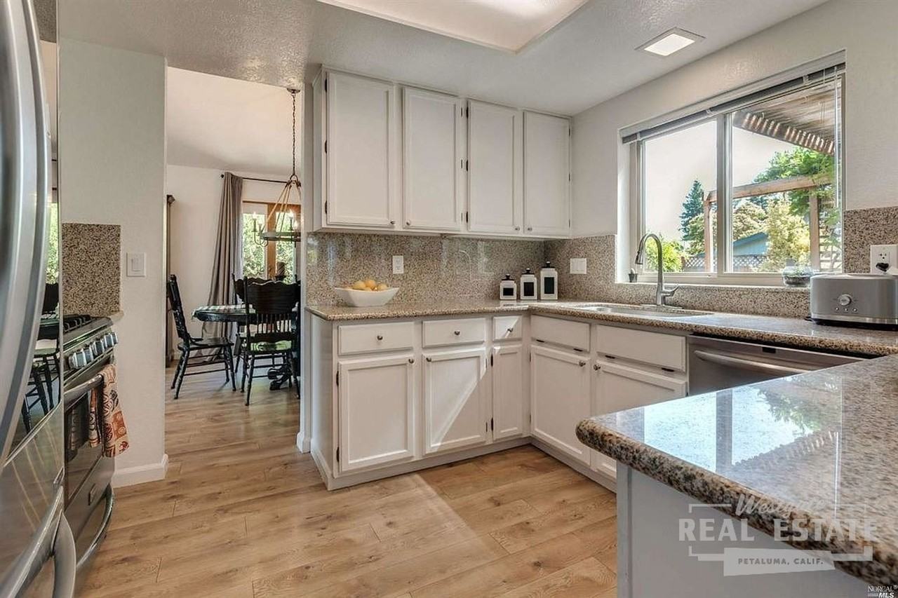 1659 Calle Ranchero - Photo 4 of 21