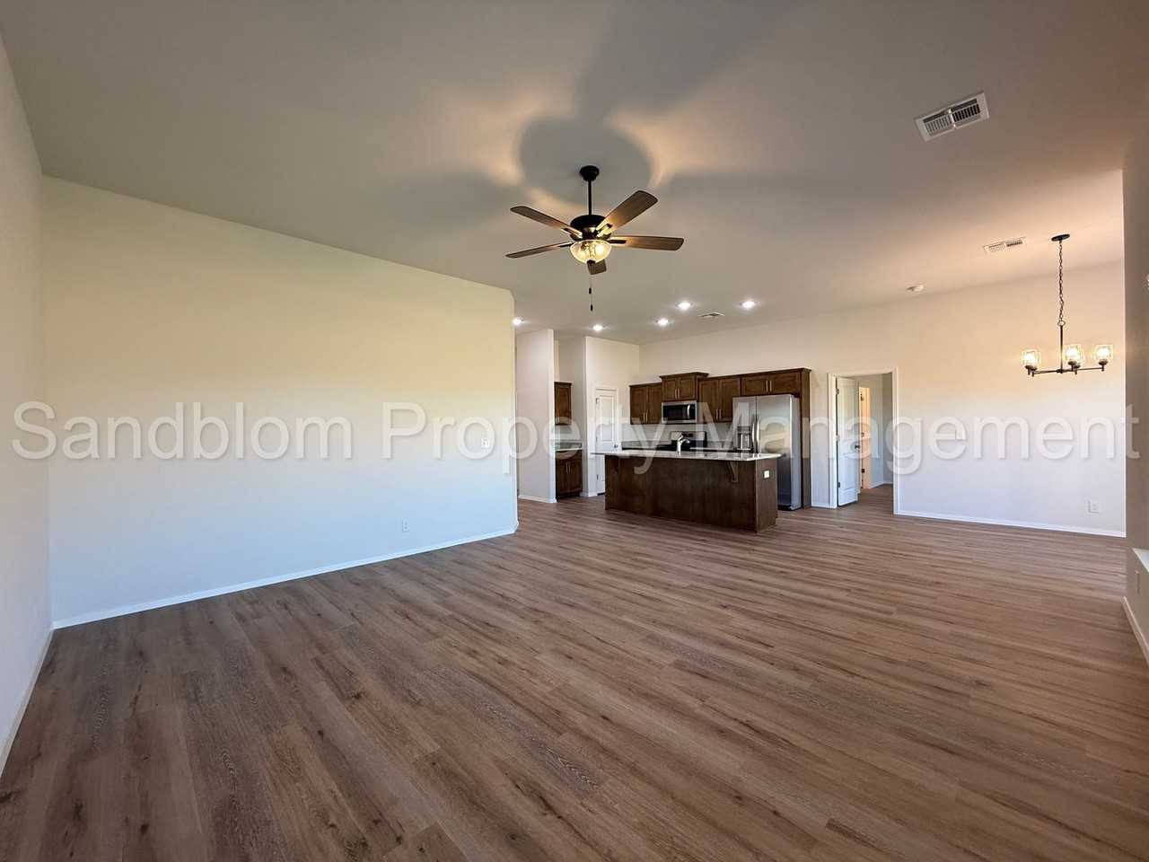 13303 N 123rd East Ave - Photo 7 of 30
