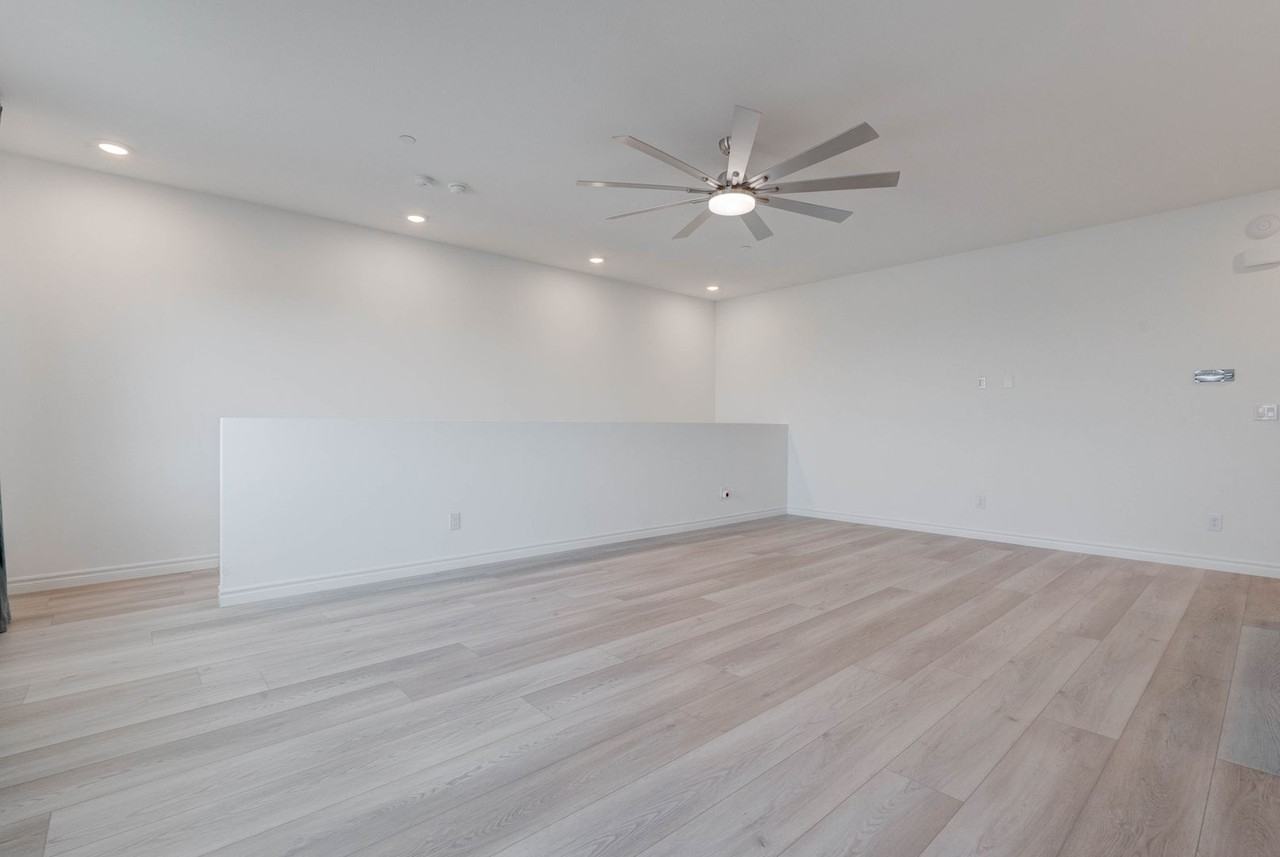 3302 Viola Hills Ave - Photo 5 of 31