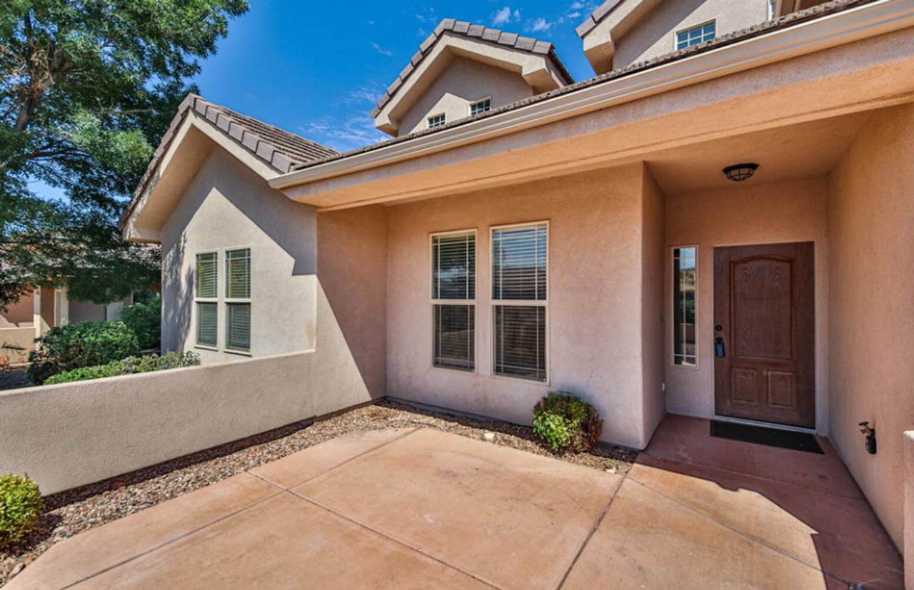 3304 W Palomar - Photo 3 of 16