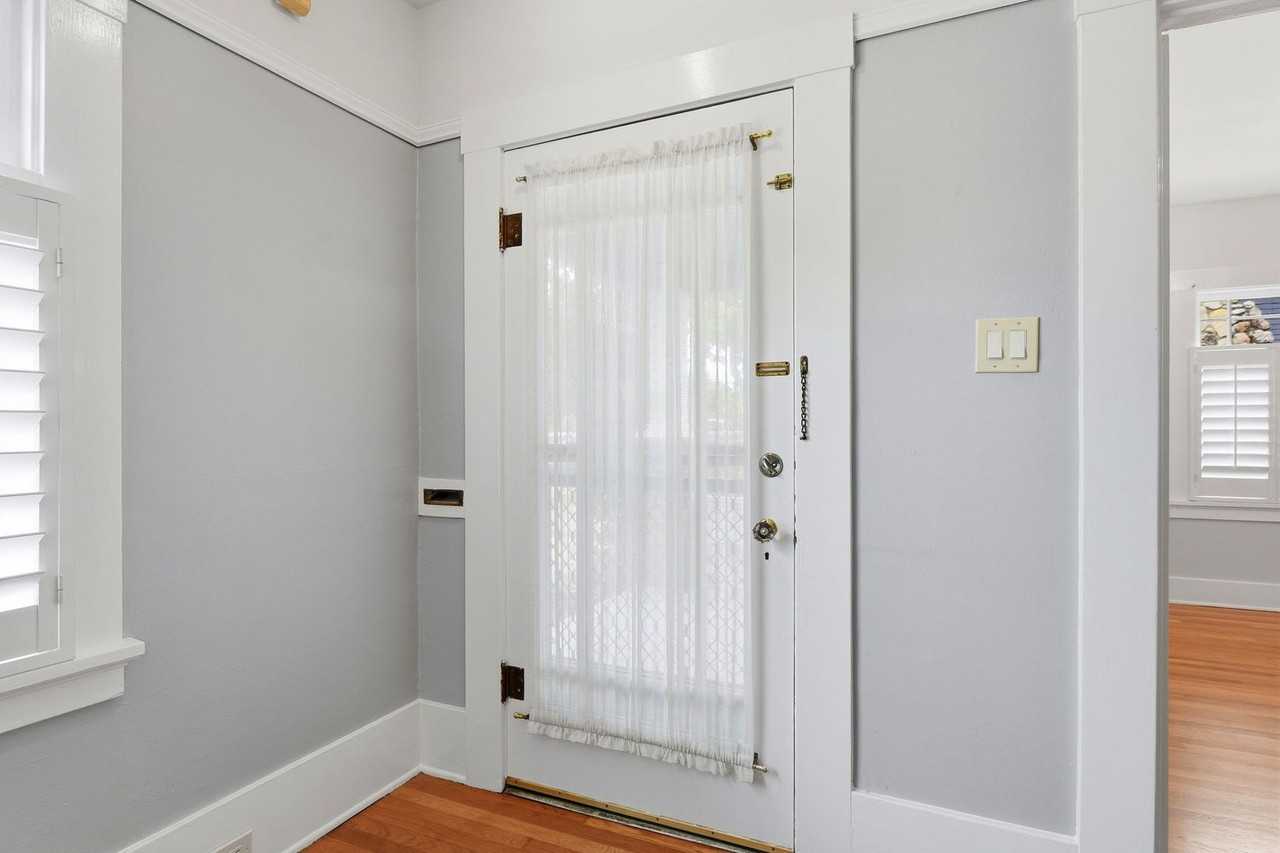 397 Mayellen Ave - Photo 6 of 34