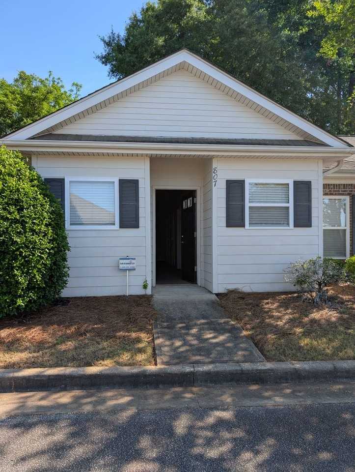 807 Harvard Dr - Photo 6 of 18