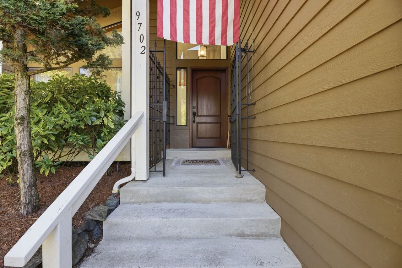 9702 112th St Sw - Photo 2 of 24