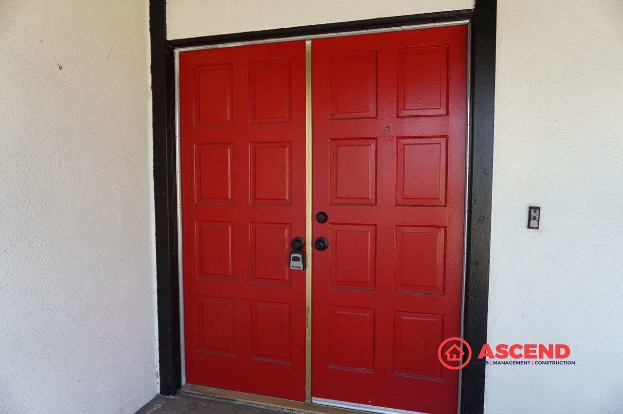 2405 San Ramon Ct - Photo 2 of 22