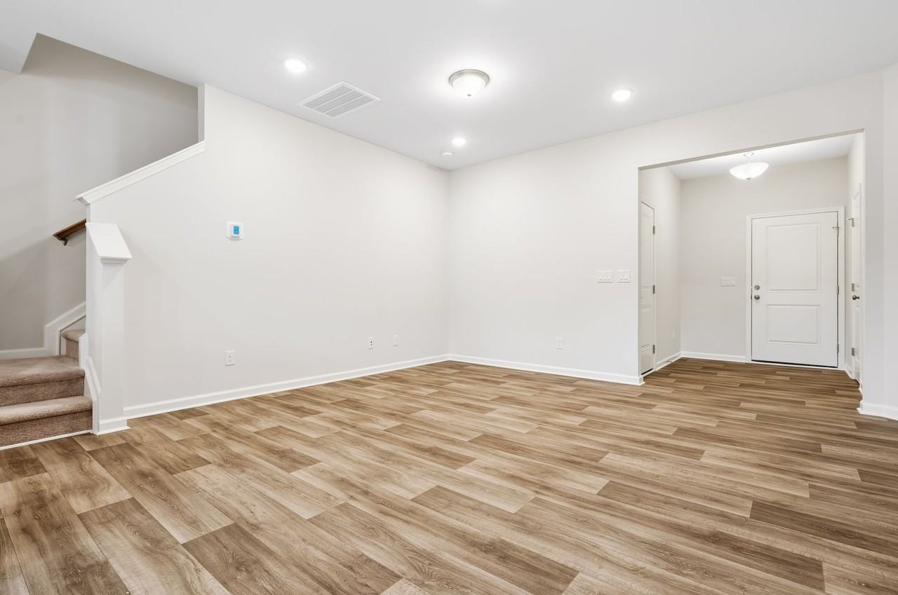 5029 Reader Way - Photo 6 of 25