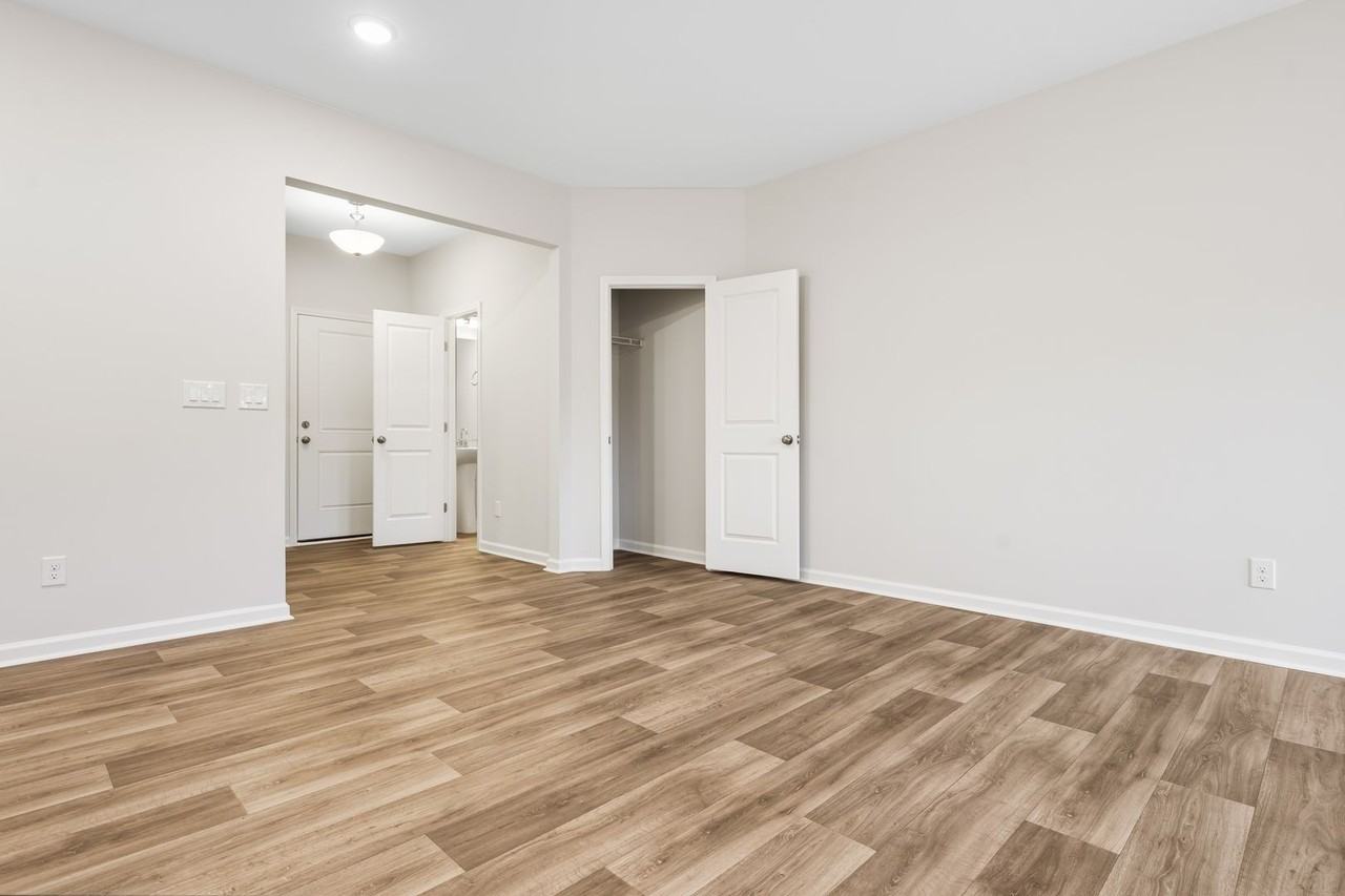 5029 Reader Way - Photo 7 of 25