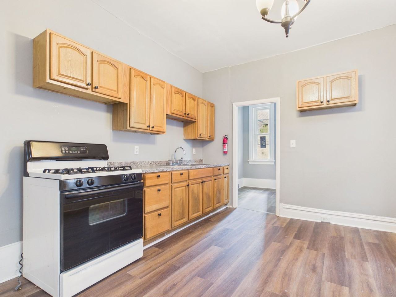 2118 N 4th St - Photo 3 of 22