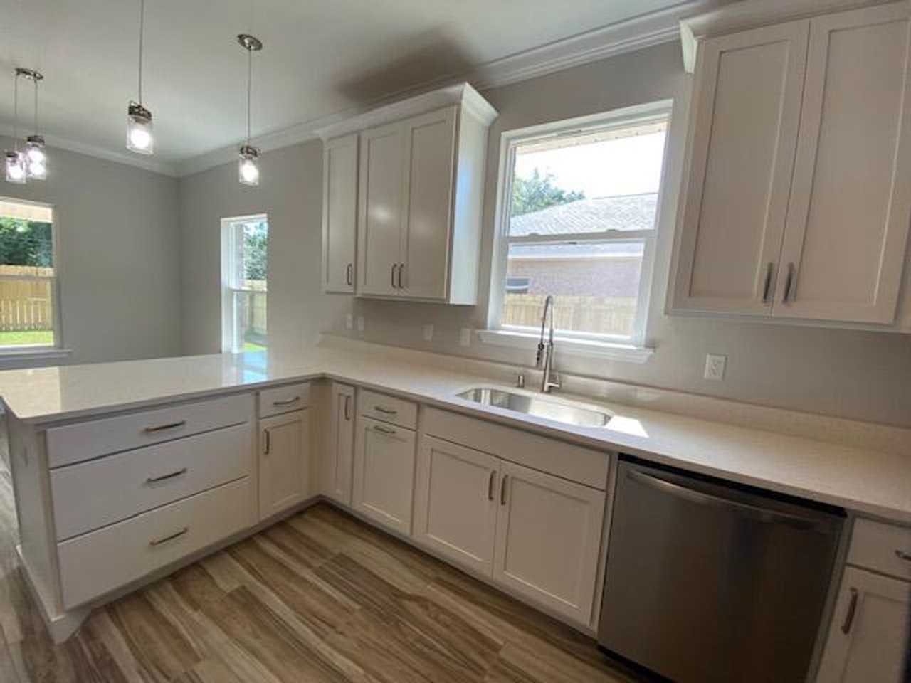 422 Little John Rd - Photo 7 of 41