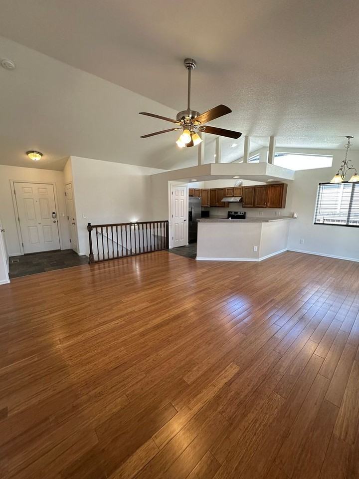 3509 Shawnee St - Photo 3 of 19