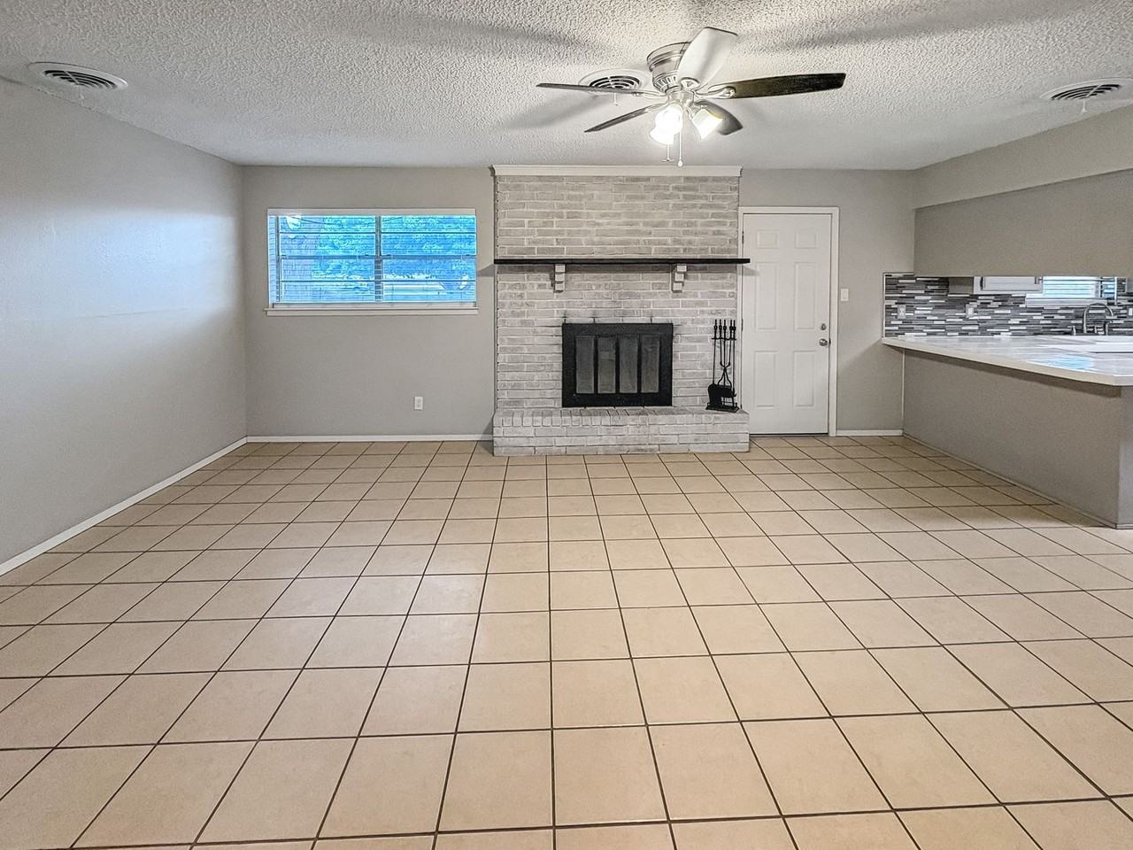 3313 Belmont Pl - Photo 2 of 9