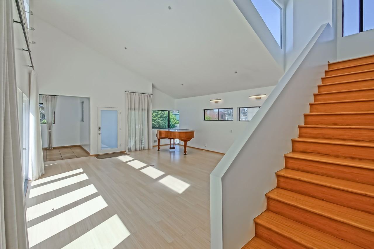 522 Grand Blvd - Photo 4 of 39