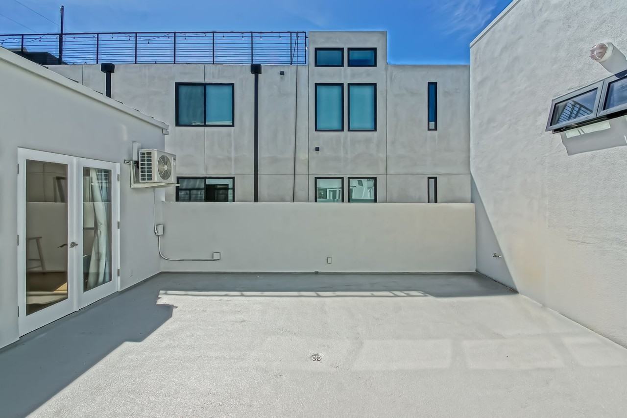 522 Grand Blvd - Photo 7 of 39