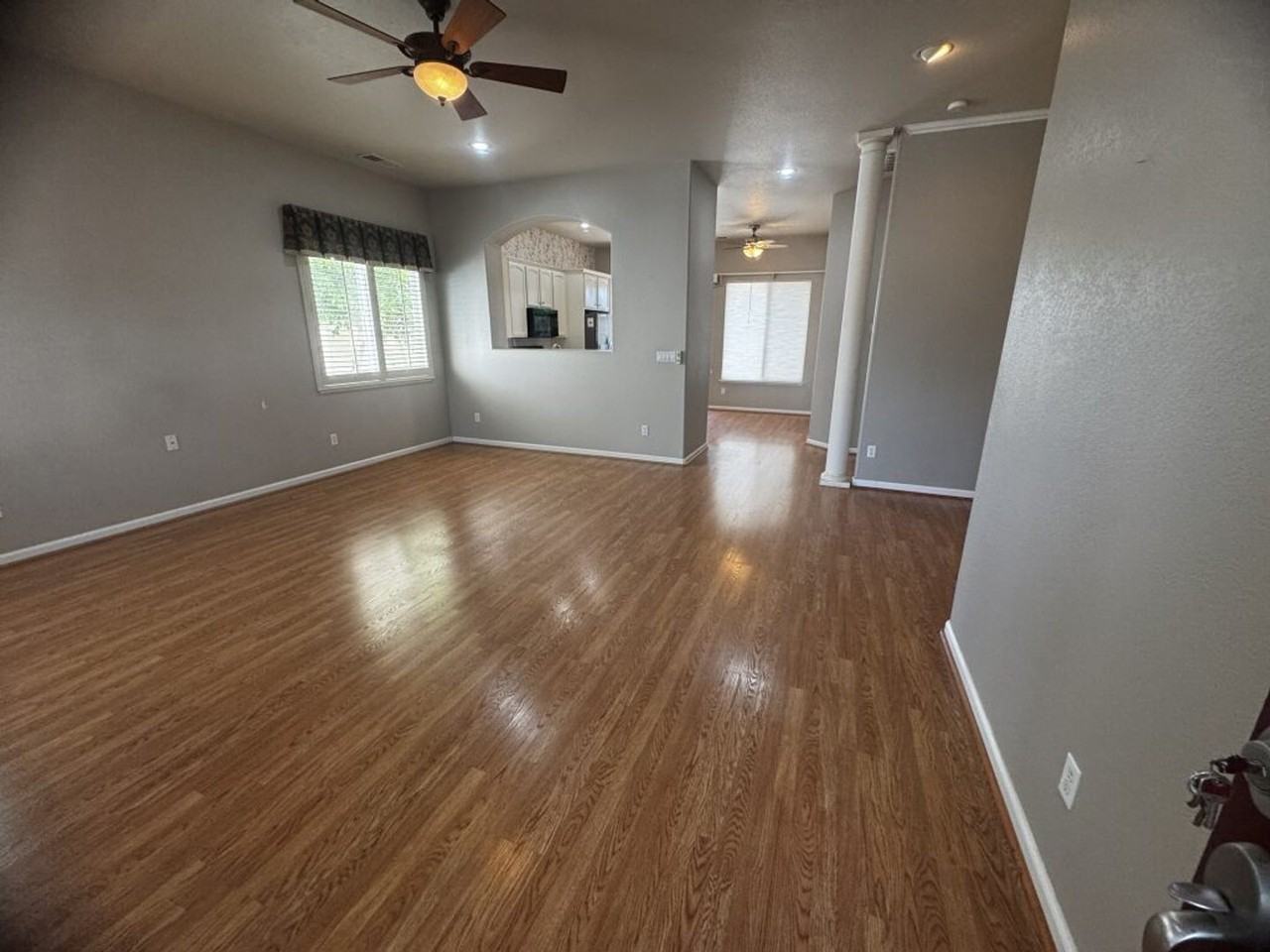 1349 Table Mountain Dr - Photo 5 of 17